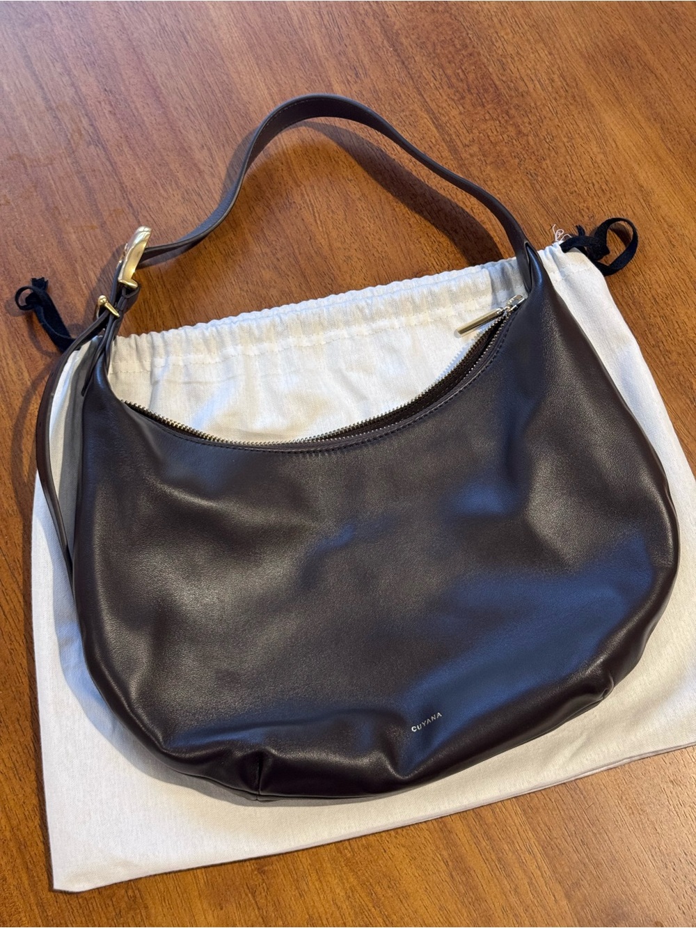 Cuyana Celeste Shoulder Bag in Mocha